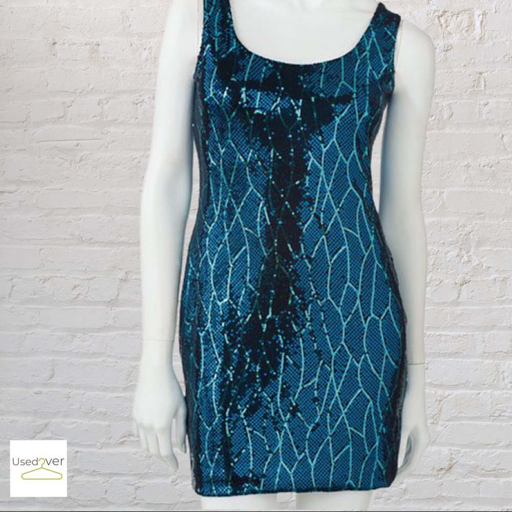 Lily Rose Sz 6 sequenced mini dress leaf design